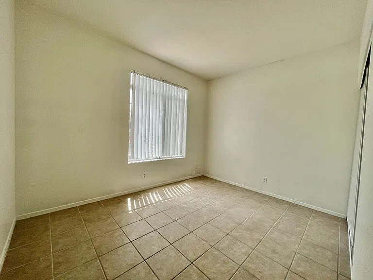 2201 Ramsgate Dr #915 — Photo 11