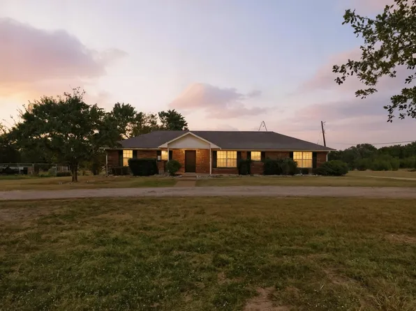 242 Tulum Ln, China Spring, TX 76633