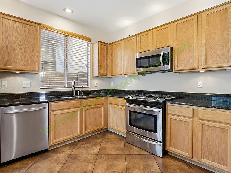 1137 S Hazel St — Photo 10