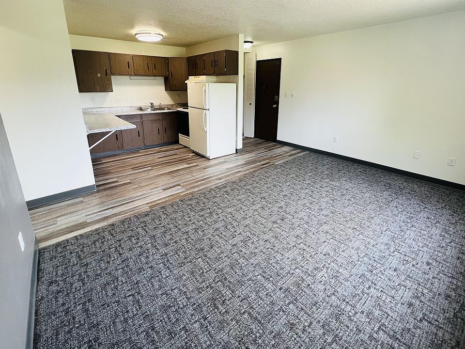 1st image of 222 S Greenwood St #11073717