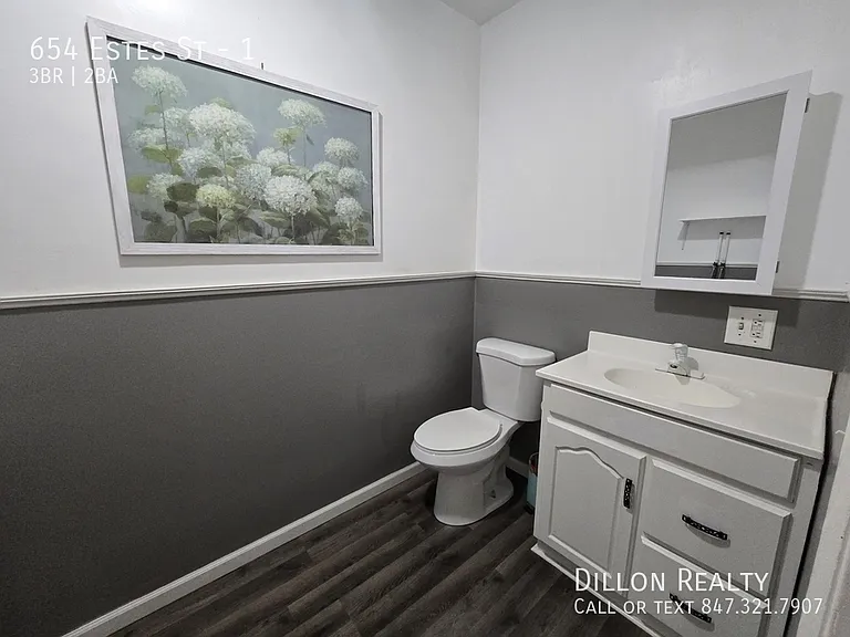 654 Estes St #1 — Photo 8