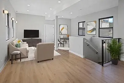 2412 W. Belden Avenue - Unit 1R — Photo 3