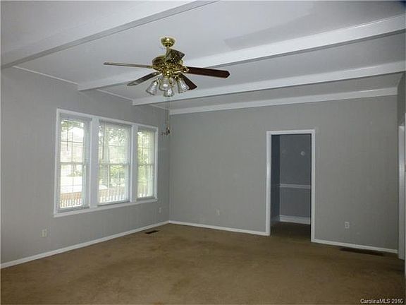3rd image of 1208 E Franklin Blvd APT B
