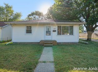 2720 Longstreet Ave SW, Wyoming, MI 49509