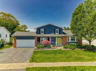 180 Edgebrook Ln, Rochester, NY 14617