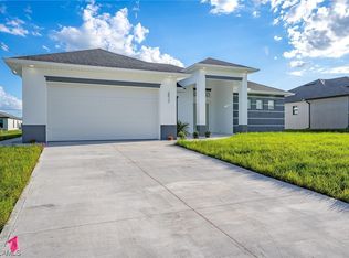 3917 38th St SW, Lehigh Acres, FL 33976