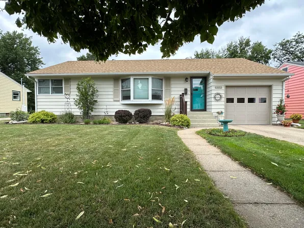 431 Jefferson Blvd SE, Huron, SD 57350