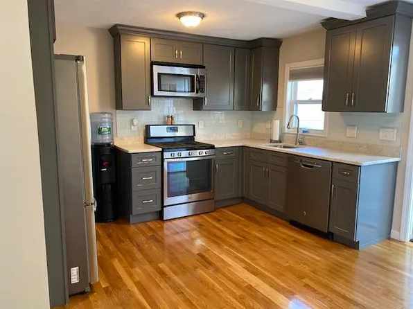 26 Buckman St, Woburn, MA 01801