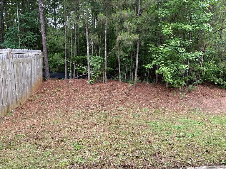 2496 Piering Dr — Photo 17