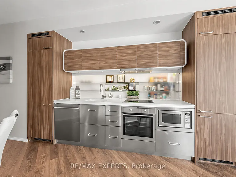 45 Charles St E #1509 — Photo 4