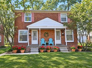 1515 W Farnum Ave, Royal Oak, MI 48067