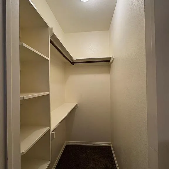 250 Southlake Dr — Photo 22