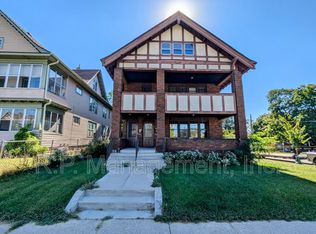 976 Marshall Ave, Saint Paul, MN 55104