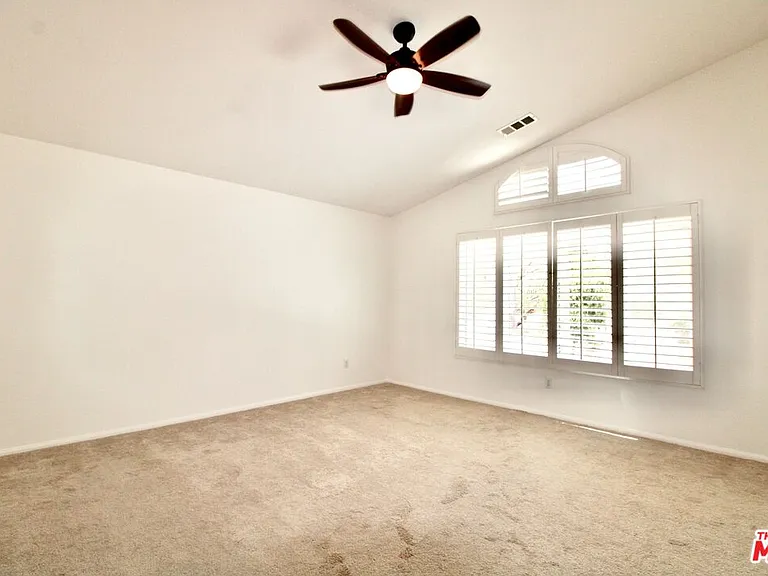 1124 Acapulco Ave — Photo 25