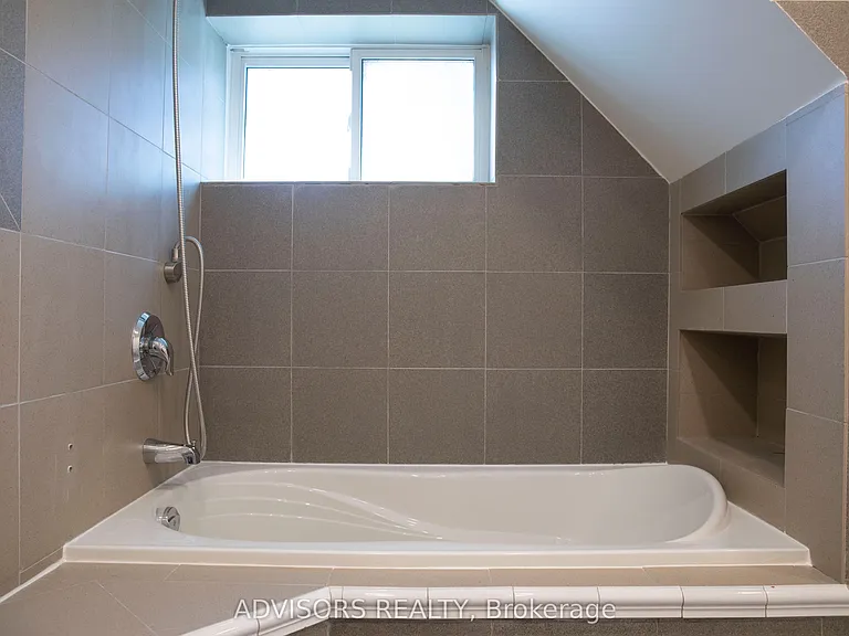 310 W 2nd St #2 — Photo 19