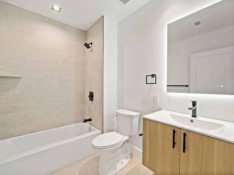 Wood Street Lofts — Photo 11