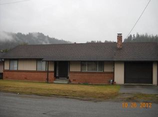 560 Rigby Ave, Rio Dell, CA 95562