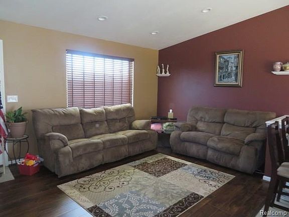 5th image of 1219 Quain Ln