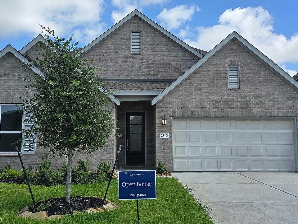 1st image of 2519 Pine Bluff Dr