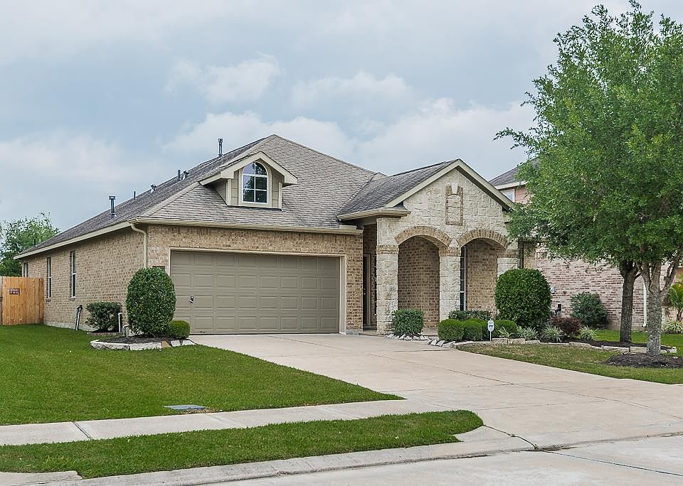 1st image of 12903 Southern Valley Dr