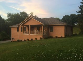 125 Delaware Ave, Vandergrift, PA 15690