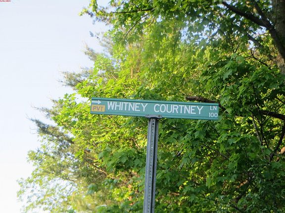 5th image of 123 Whitney Courtney Ln