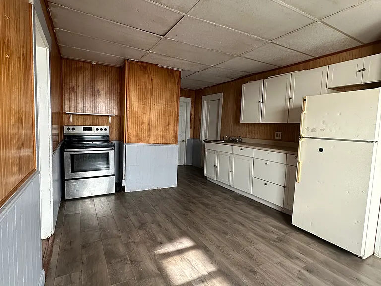 720 Lisbon St #2 — Photo 7