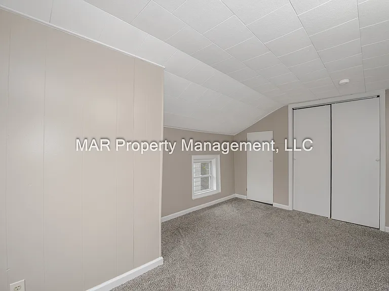 251 W Harris Ave — Photo 9