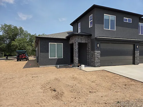 614 Peony Dr #A Photo 1