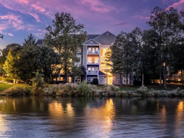 1720 Lake Shore Crest Dr APT 24, Reston, VA 20190
