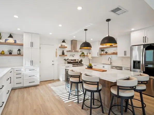 6253 N Paseo De La Palma, Palm Springs, CA 92264