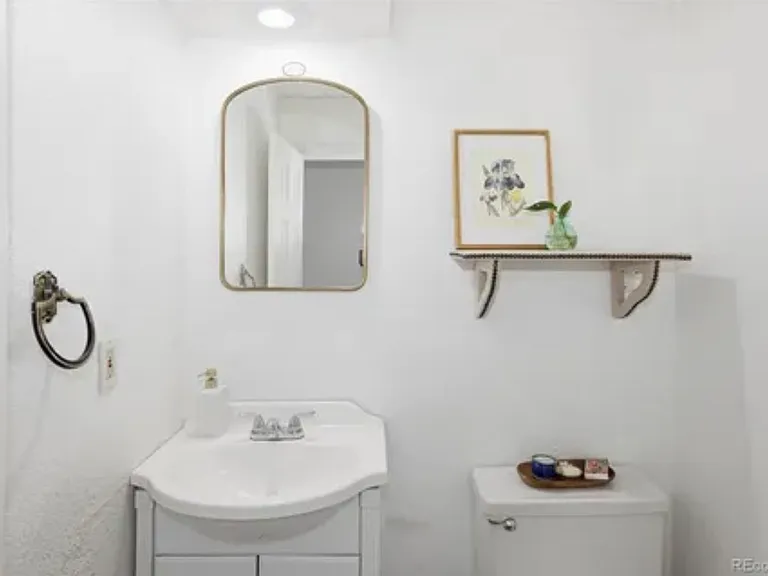 7229 S Iris Ct — Photo 10