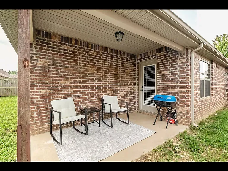 2676 N Barcelona Ave — Photo 8