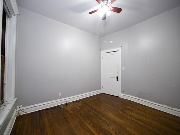 2nd image of 834 W Bradley Pl #101