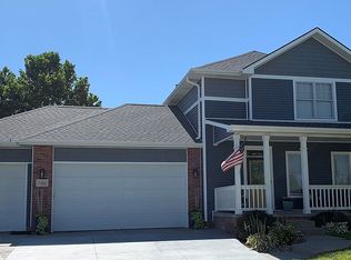 7260 Helen Witt Dr, Lincoln, NE 68512