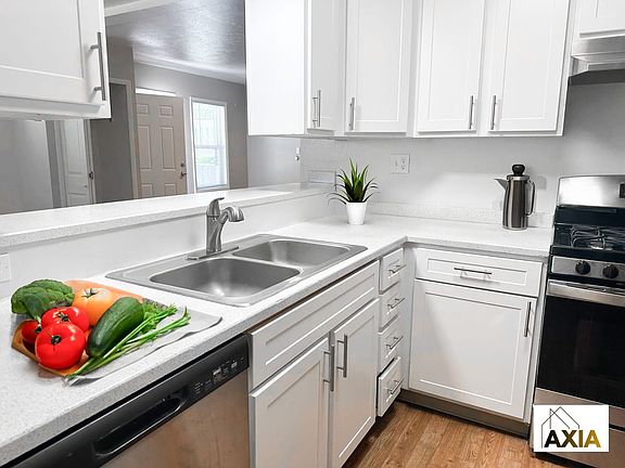 4th image of 715-723 19th St #717