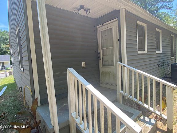 5th image of 704 Dixon Street