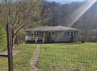 234 Daystar Rd, Delbarton, WV