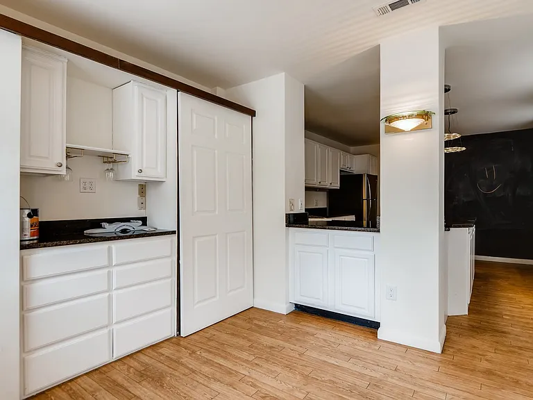 1127 S Hanover St — Photo 19