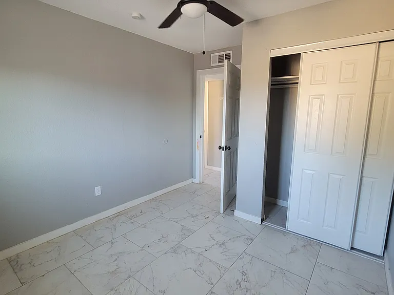 430 Corregidor Ave #B — Photo 17