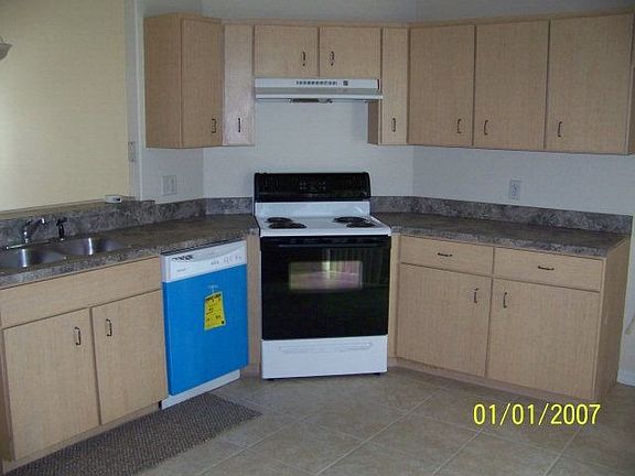 3rd image of 51 Wellwood Ln