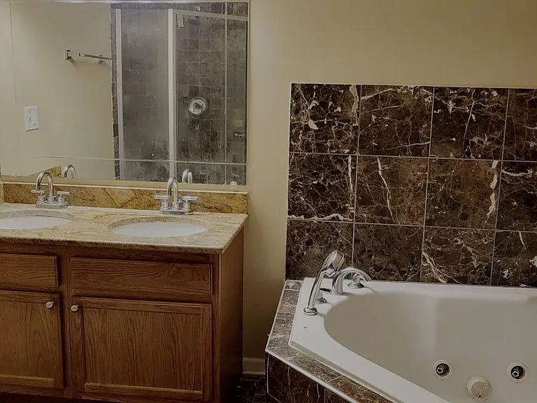 4709 S Indiana Ave #1N — Photo 16