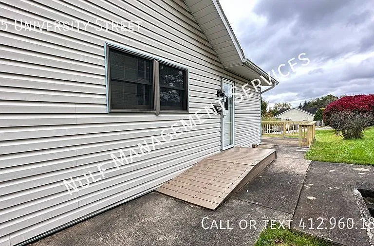 205 University St — Photo 20