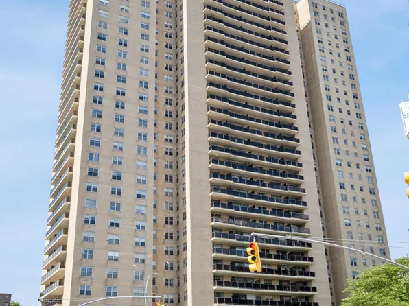 110-11 Queens Boulevard 27G image 1 of 25