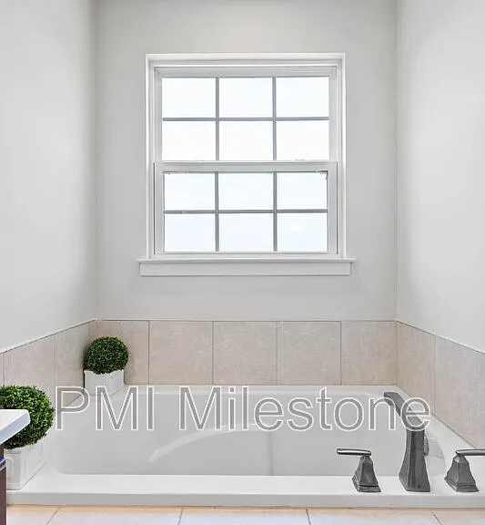 367 Ontario Dr #FALLING WATERS — Photo 43