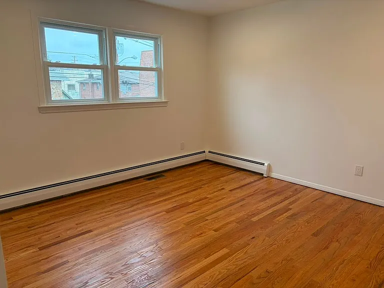 426 Broad St #1 — Photo 12
