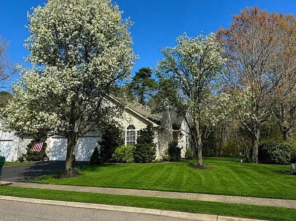 42 Cedar Village Blvd, Brick, NJ 08724