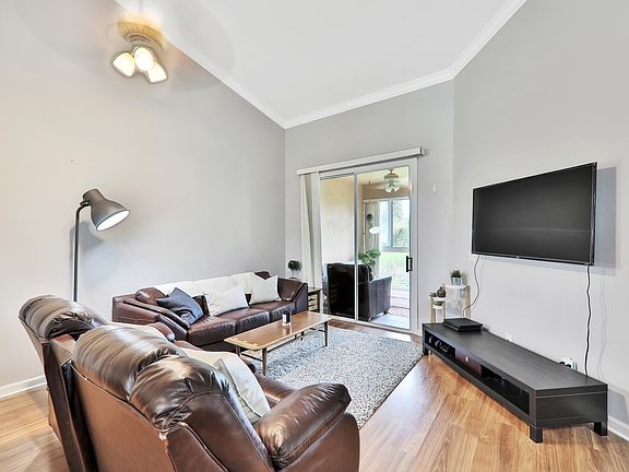 4th image of 1007 Royal Troon Ln