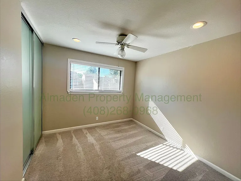 6598 Alleghany Ct — Photo 14