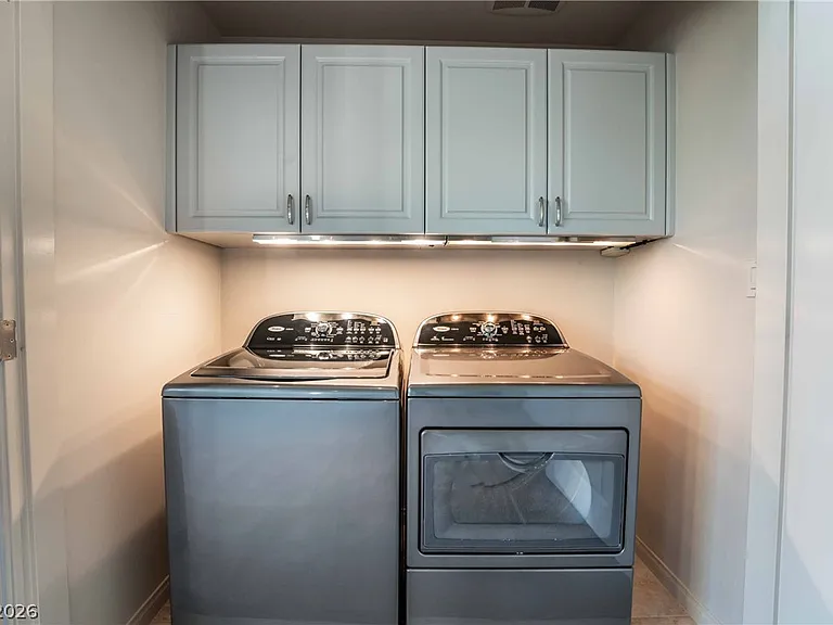 980 Vegas Valley Dr — Photo 30